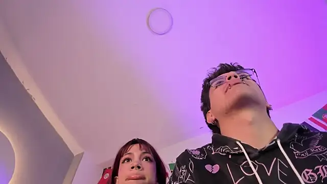 dalhia_and_hades Show in webcam