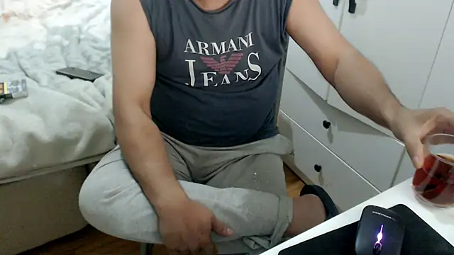 Chat +18 de LiONTURK ao vivo