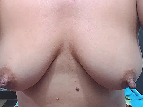 tamara_hottt élő XXX-chatje