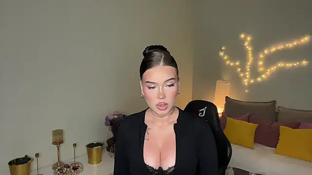 دردشة mistress_of_hearts الجنسية المباشرة