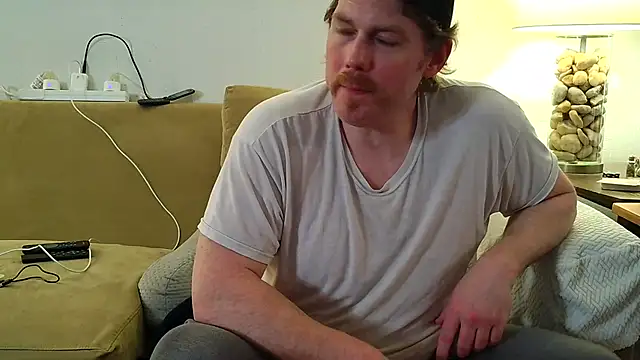 9VOLTT élő XXX-chatje