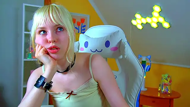 Chatroom XXX en direct de HannahHollis