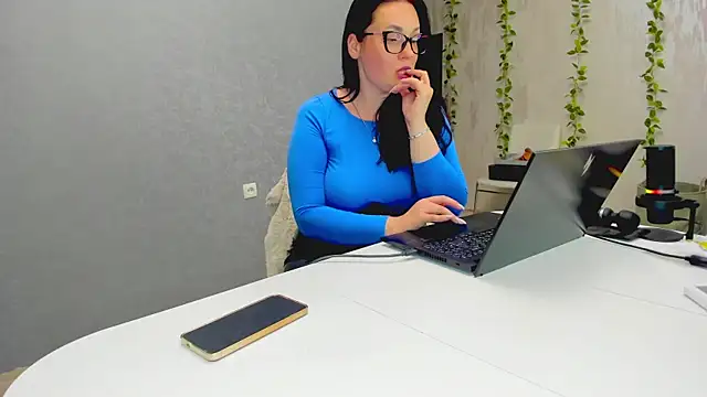 Yesss_Lilith – Live XXX-chat
