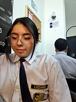 Angela__05 Adlı Modelin Canlı XXX Sohbeti