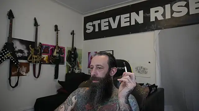 XXX chat uživo modela StevenRiseNYC