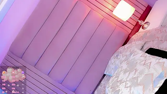 Camille_deluxe Adlı Modelin Canlı XXX Sohbeti