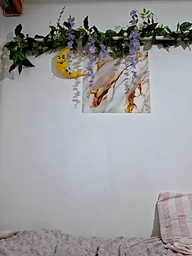 Chat +18 de Nika_aa ao vivo