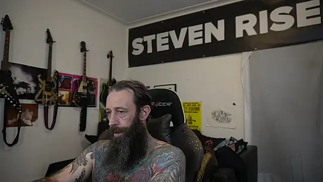 צ'אט XXX בשידור חי של StevenRiseNYC