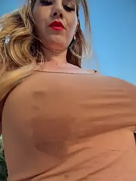 didihairypussy's Live XXX Chat
