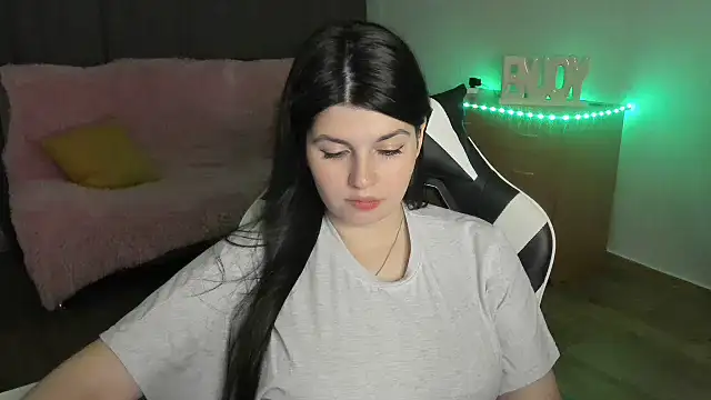 Chat XXX en directo de KisaModel