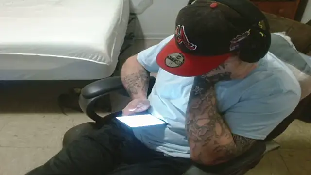 Chatroom XXX en direct de DADDY_KANE8---