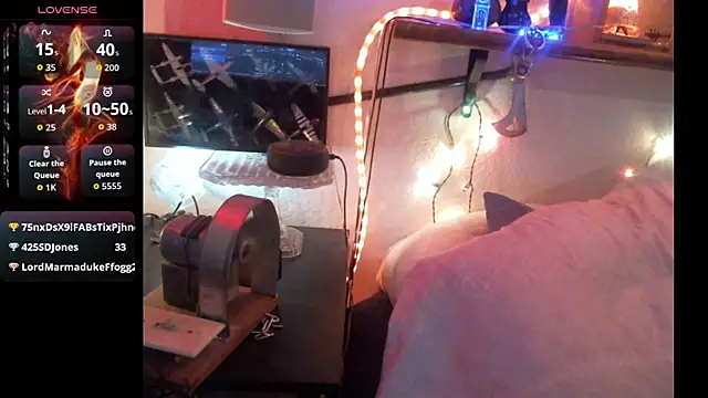 Pussyeat2please's Live XXX Chat