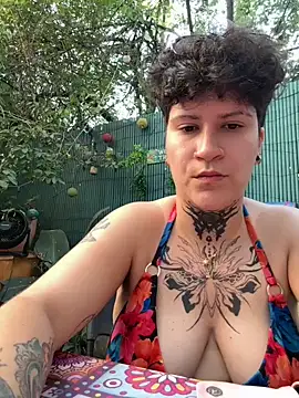 callmelouve's Webcam Show