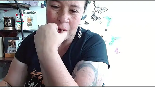 LauraMallioni Adlı Modelin Canlı XXX Sohbeti