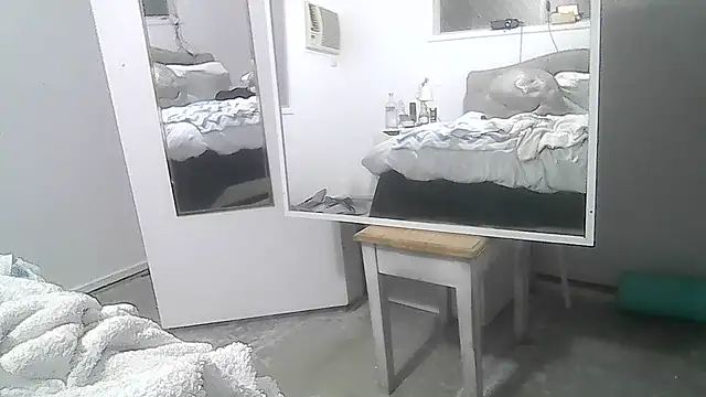 Chat +18 de Handsolo_porn ao vivo