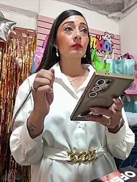 Chat XXX en directo de IsabellaMariet