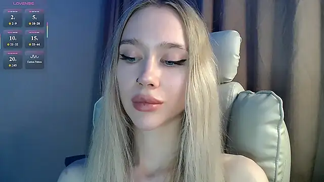 XXX chat uživo modela Des_ch