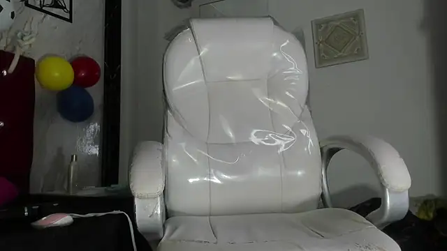 Kazsandraa Adlı Modelin Canlı XXX Sohbeti