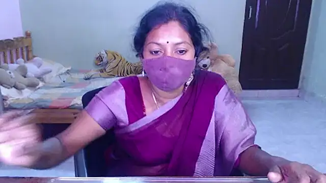 Novapol11's Live XXX Chat