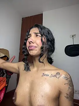 NassFit2 élő XXX-chatje