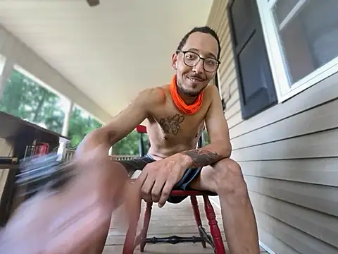 ThrowedWorldWide live XXX chat