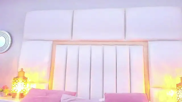 Chatroom XXX en direct de LiahRose_