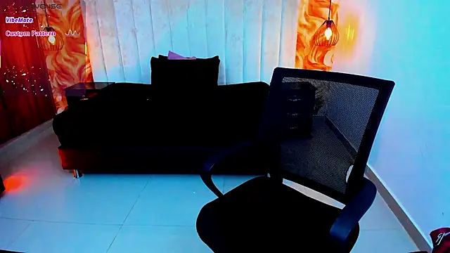 miichael_black Adlı Modelin Canlı XXX Sohbeti