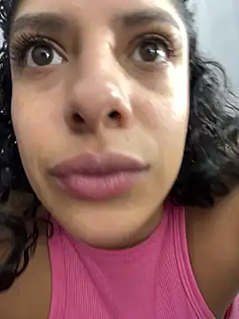 Chat XXX ao vivo de Shurabig