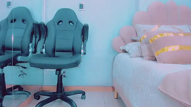 EmilyZaennzn Live XXX chat