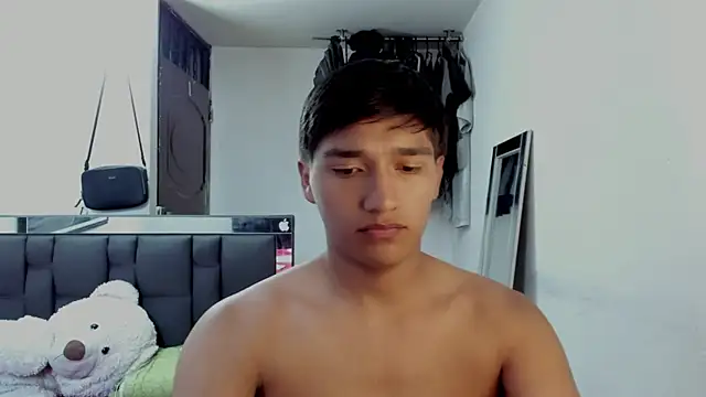 mateo-Esposito's Live XXX Chat