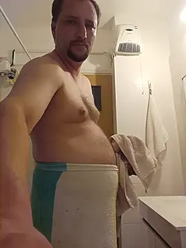 Miki20677 Adlı Modelin Canlı XXX Sohbeti