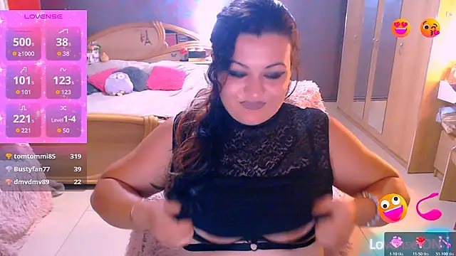 AriellefoxyのライブXXXチャット