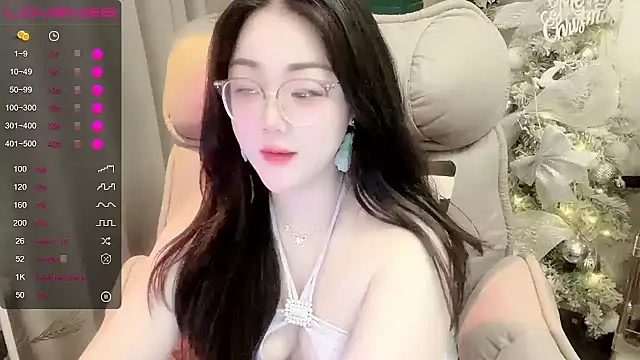 Monica-666888- 现场XXX聊天