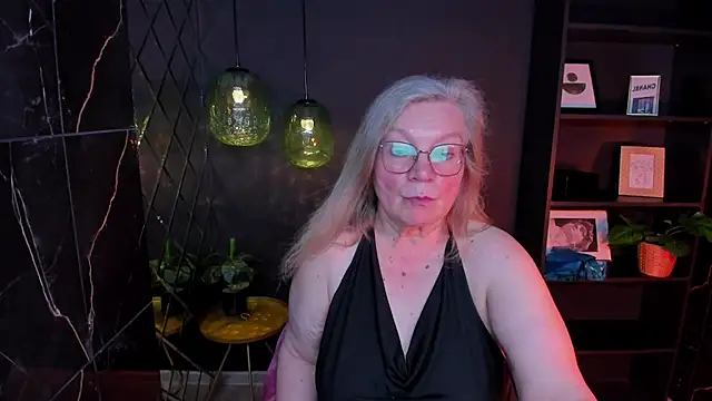 NataliMellow Chat XXX in diretta