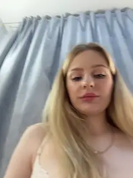 Chat +18 de CaseyCumFace ao vivo