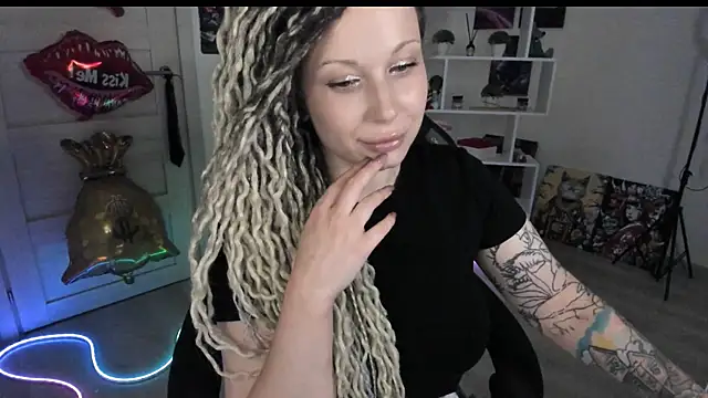 Chat +18 de HoneySallyMoore ao vivo