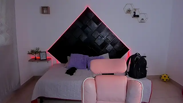 Czat XXX na żywo – Sarah_miel