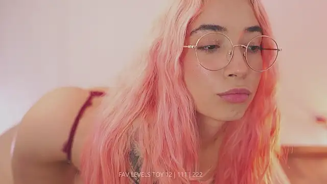 dearnina_'s Live XXX Chat