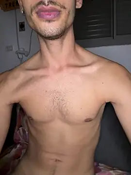 دردشة AdrianAfterDark الجنسية المباشرة