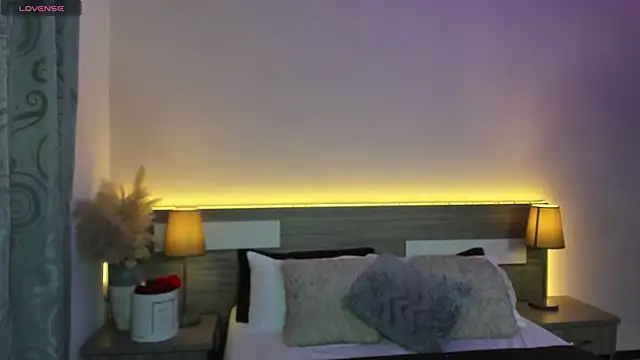 Chat +18 de ZarahFoxx ao vivo