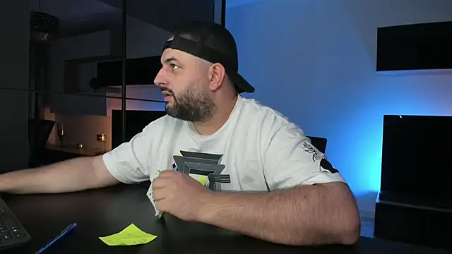 DravenPeak Chat XXX live