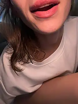 -AngelAri- – Naživo XXX chat