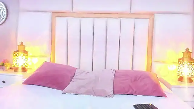 LiahRose_ Adlı Modelin Canlı XXX Sohbeti