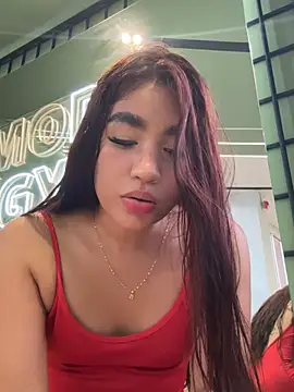 MILA_VOSSX Adlı Modelin Canlı XXX Sohbeti