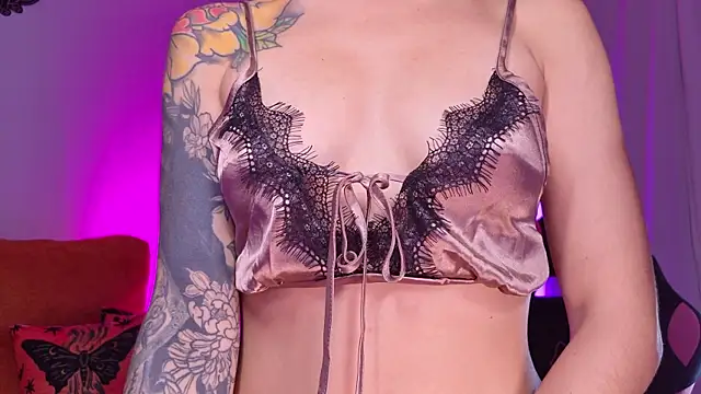 Chat XXX ao vivo de Cinamoonn
