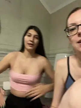 Chat +18 de RussianGirls_ ao vivo