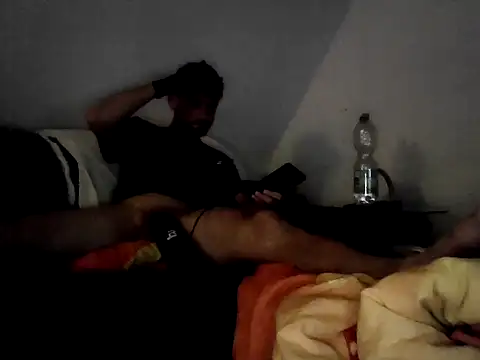 Cambitchboy Adlı Modelin Canlı XXX Sohbeti