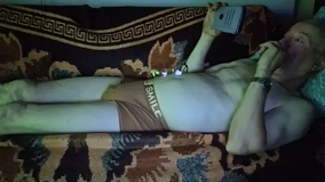 Živý XXX chat cumloverboyxx69