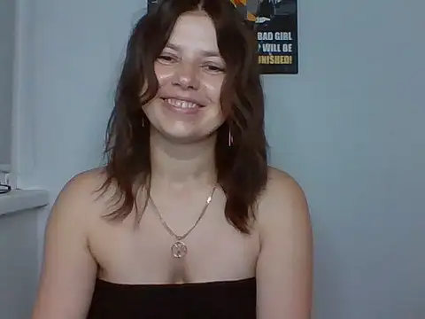 Naughty_Nata élő XXX-chatje