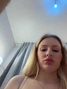 แชท XXX สดของ CaseyCumFace